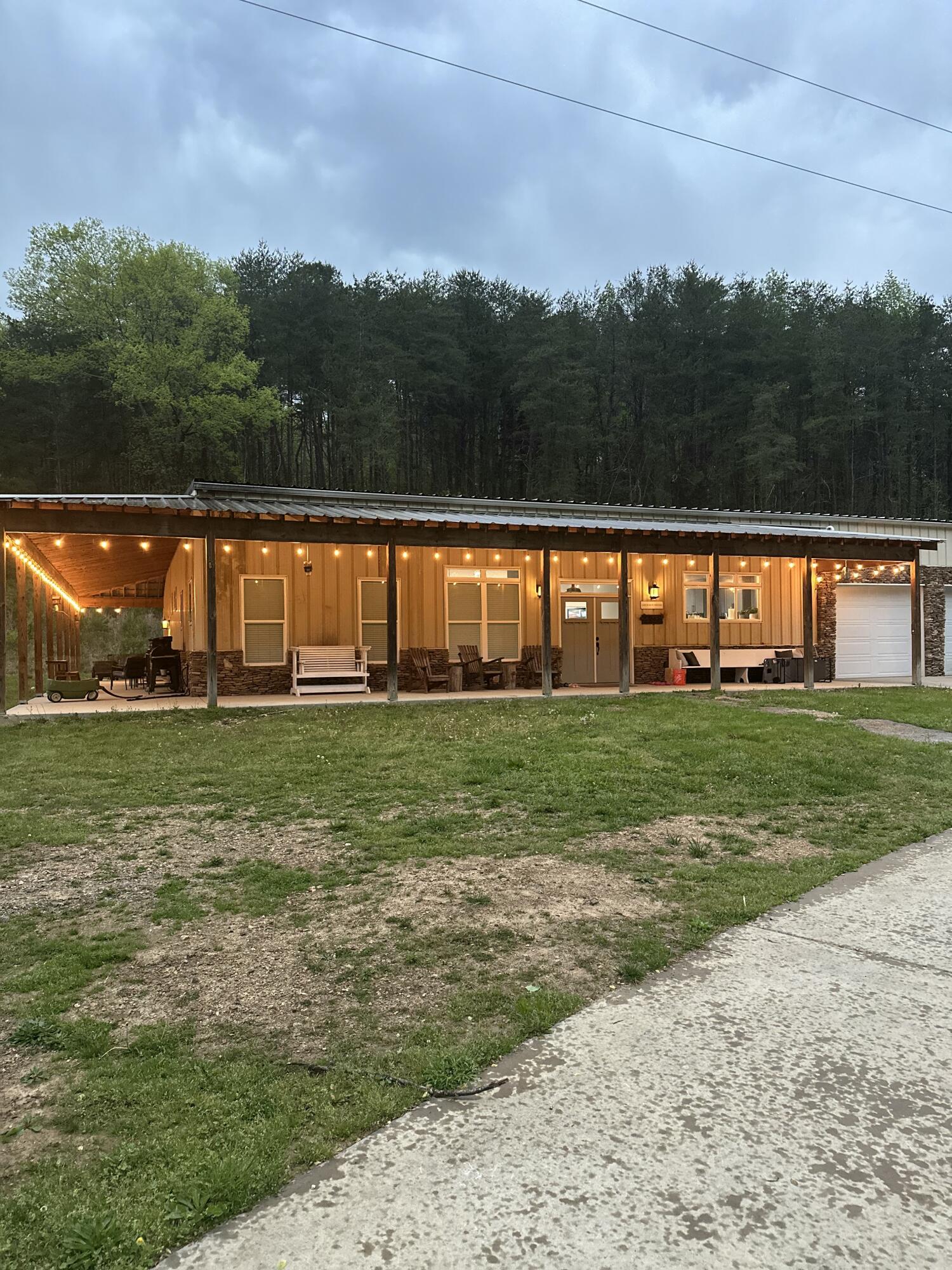 1576 Dripping Springs Road