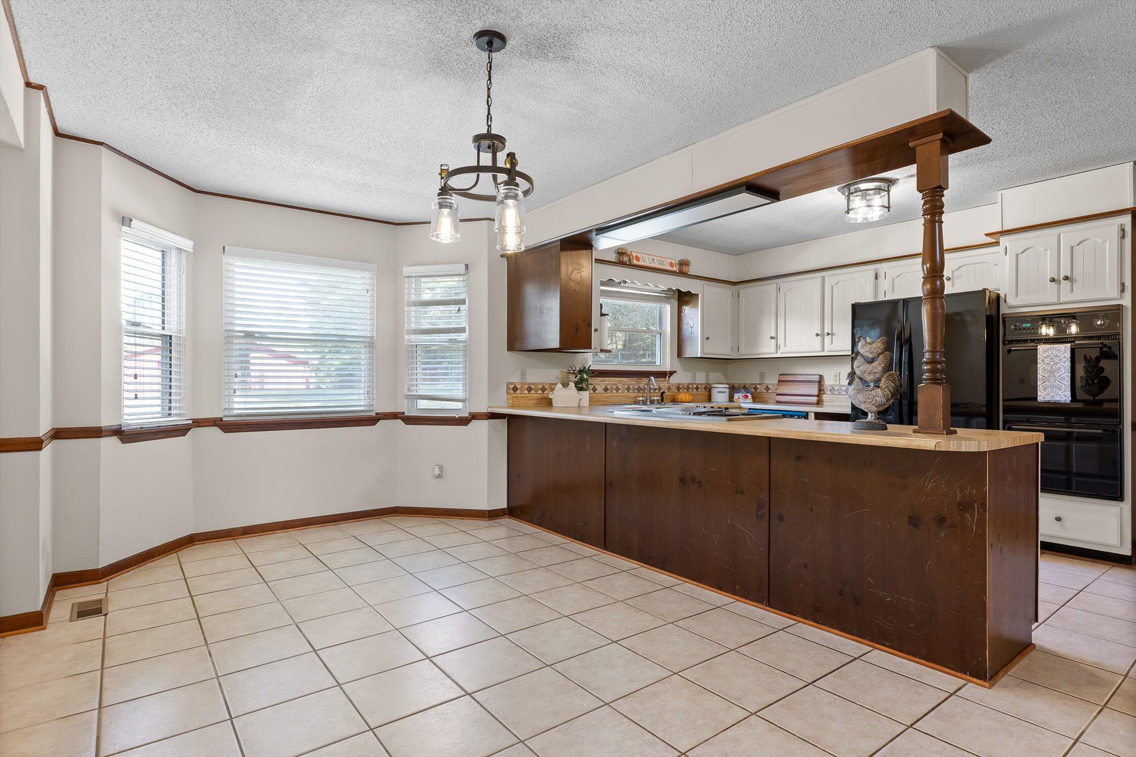 McDonald, Tennessee 37353, United States, 4 Bedrooms Bedrooms, ,3 BathroomsBathrooms,Residential,Pending,229362