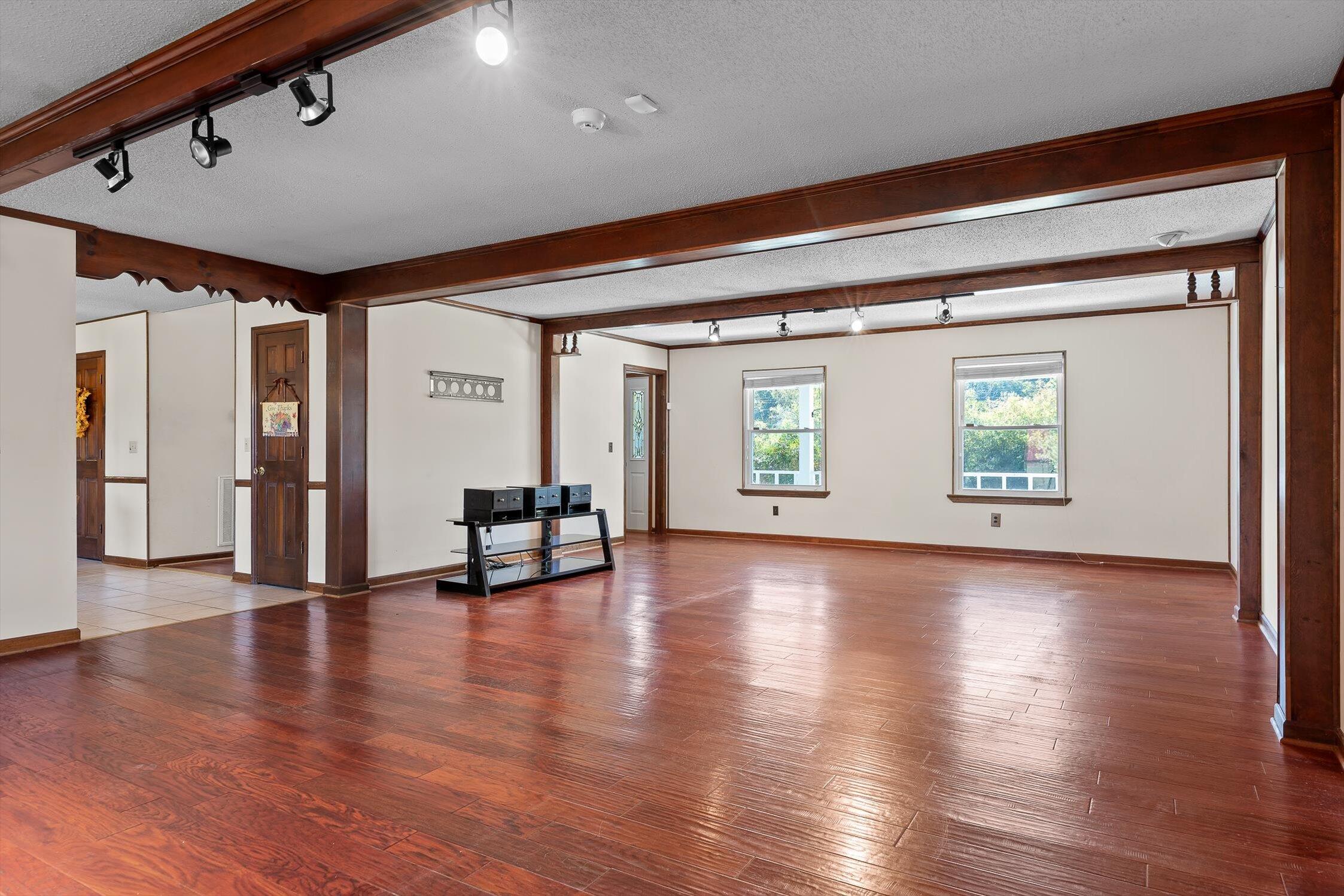 McDonald, Tennessee 37353, United States, 4 Bedrooms Bedrooms, ,3 BathroomsBathrooms,Residential,Pending,229362