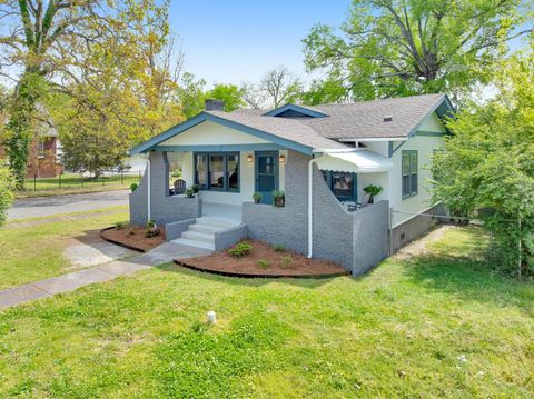 Photo of 2422 Vine Street Street, Chattanooga, TN 37404 (MLS # 1532138)