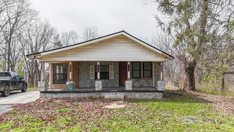 Homes For Sale - 5717 Hwy 301 Hwy<br/> Trenton, GA 30752