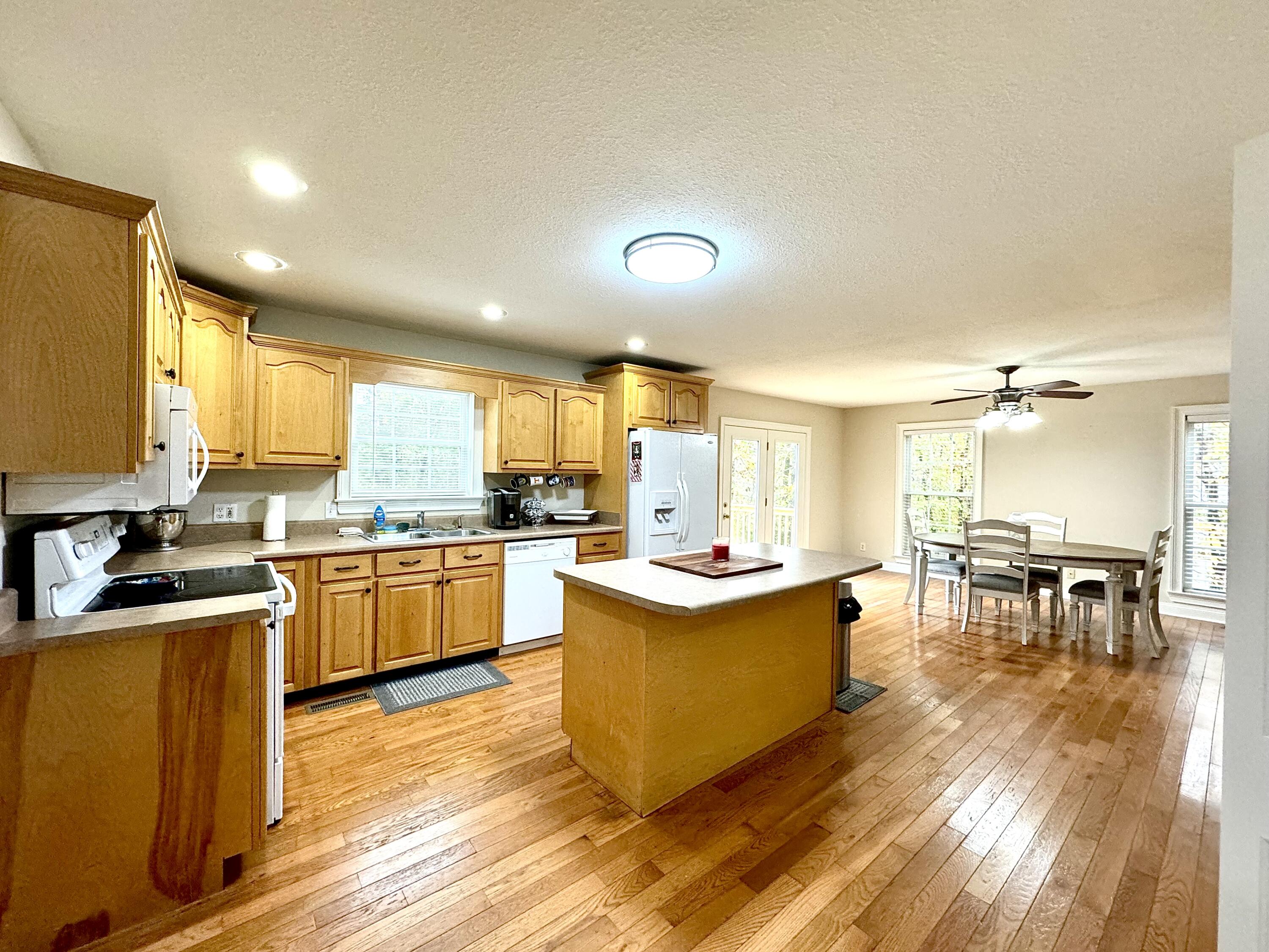 409 Jays Way, Ringgold, Georgia image 7