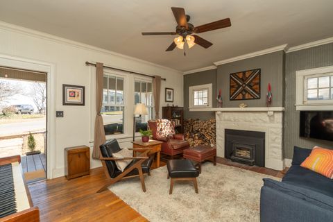 Tiny photo for 916 Mississippi Avenue, Chattanooga, TN 37405 (MLS # 1525173)