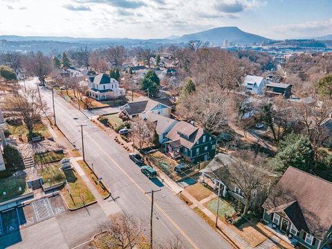 Tiny photo for 916 Mississippi Avenue, Chattanooga, TN 37405 (MLS # 1525173)