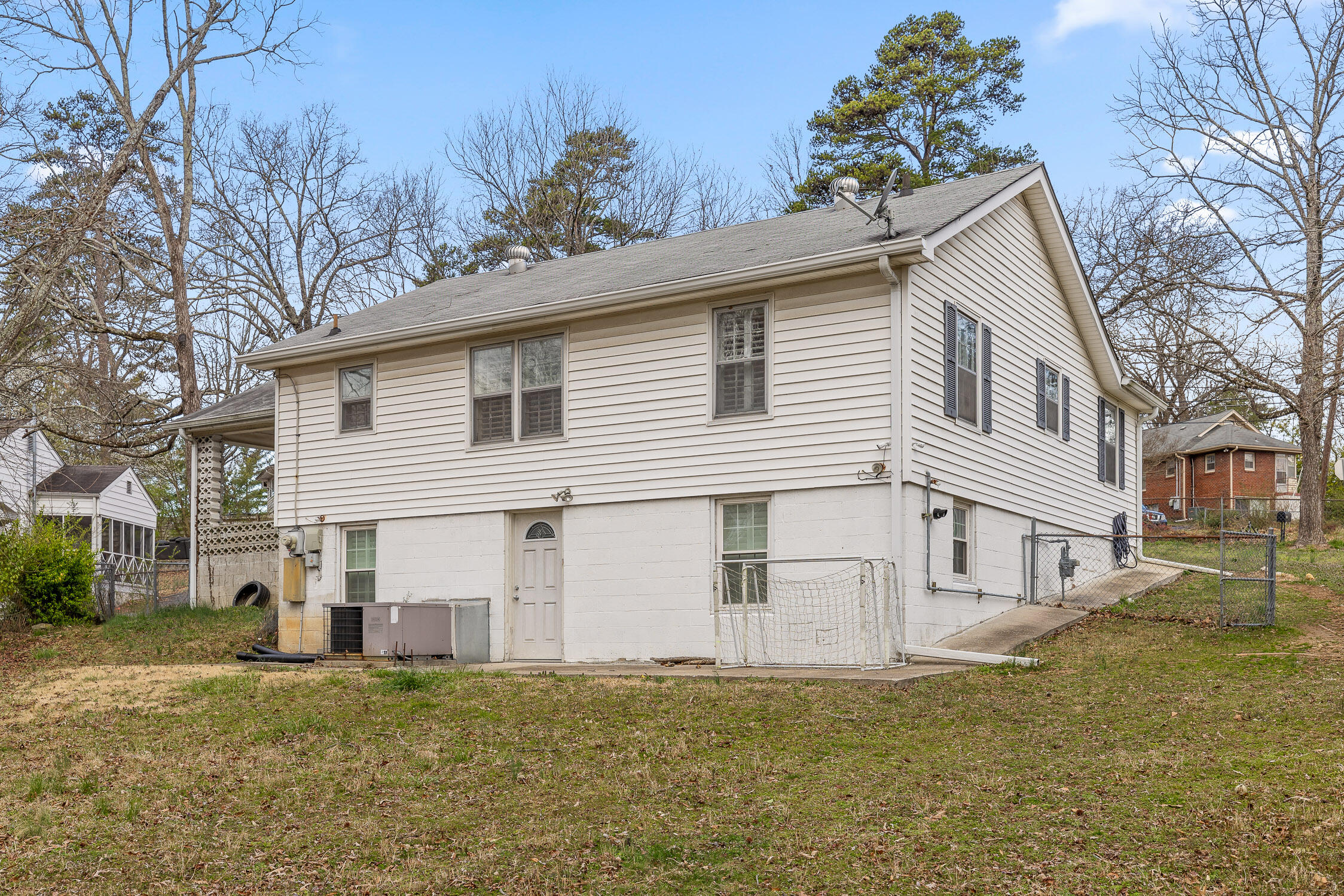 Chattanooga, Tennessee 37412, United States, 2 Bedrooms Bedrooms, ,1 BathroomBathrooms,Residential,Active,88331