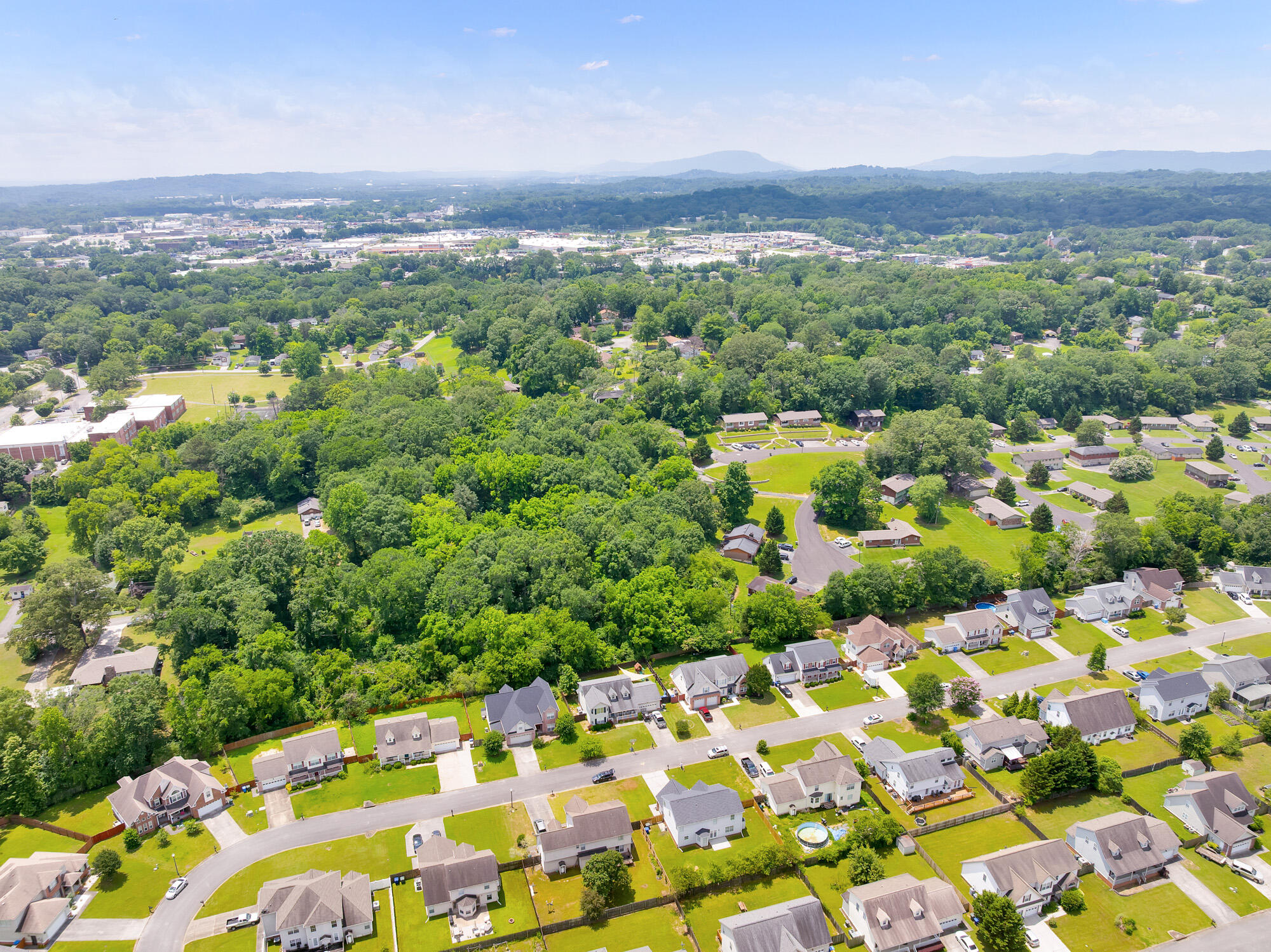1610 Chase Meadows Circle, Hixson, Tennessee image 3
