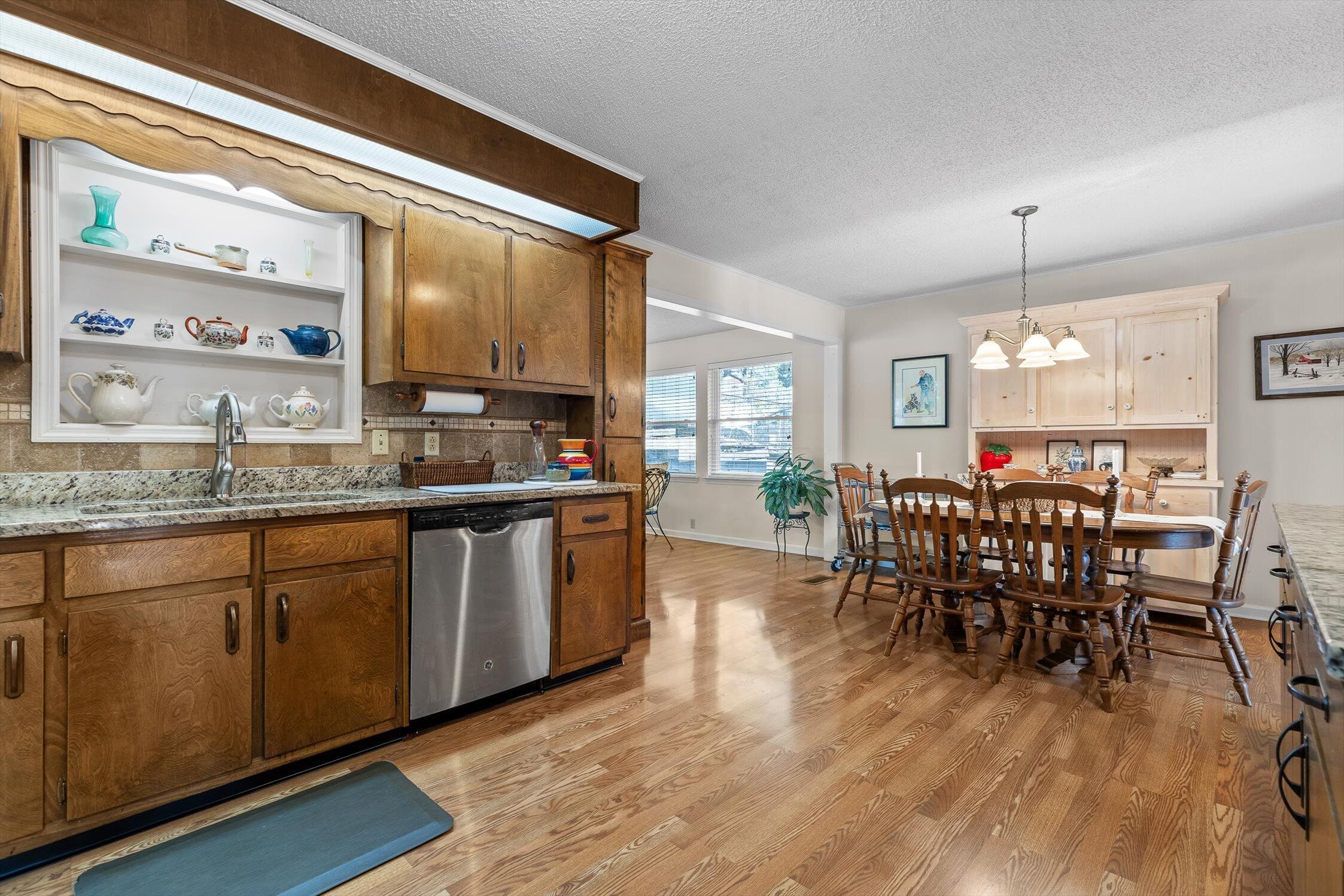 Chattanooga, Tennessee 37416, United States, 2 Bedrooms Bedrooms, ,2 BathroomsBathrooms,Residential,Active,227465