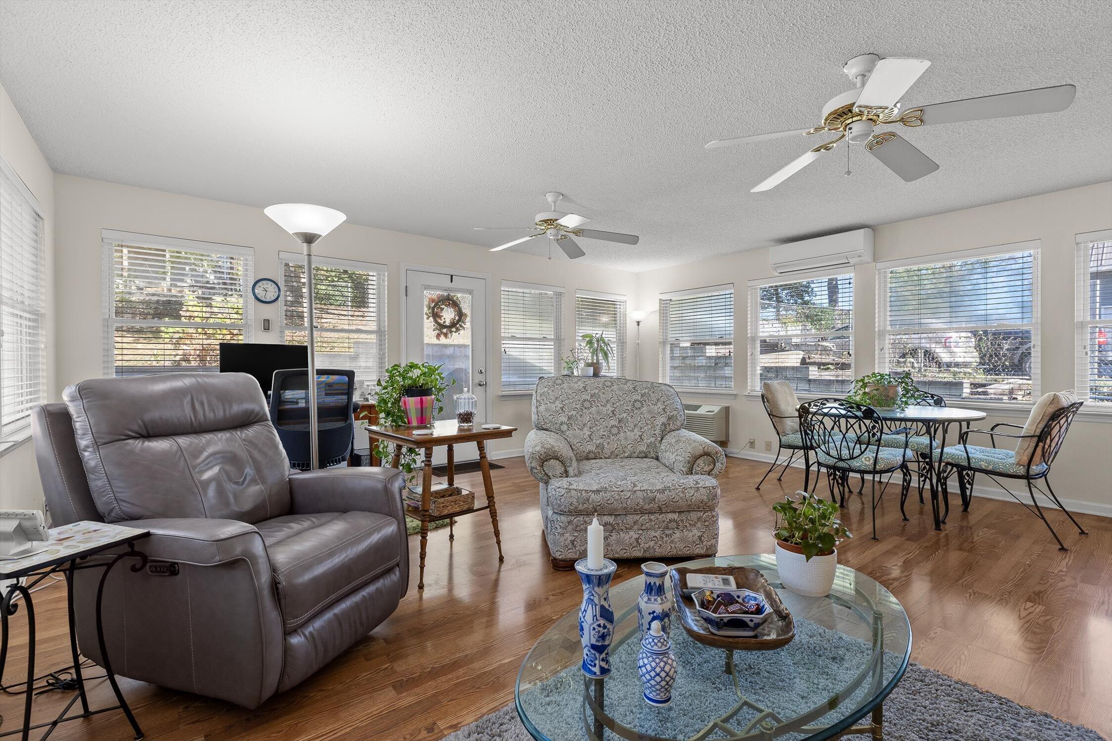 Chattanooga, Tennessee 37416, United States, 2 Bedrooms Bedrooms, ,2 BathroomsBathrooms,Residential,Active,227465