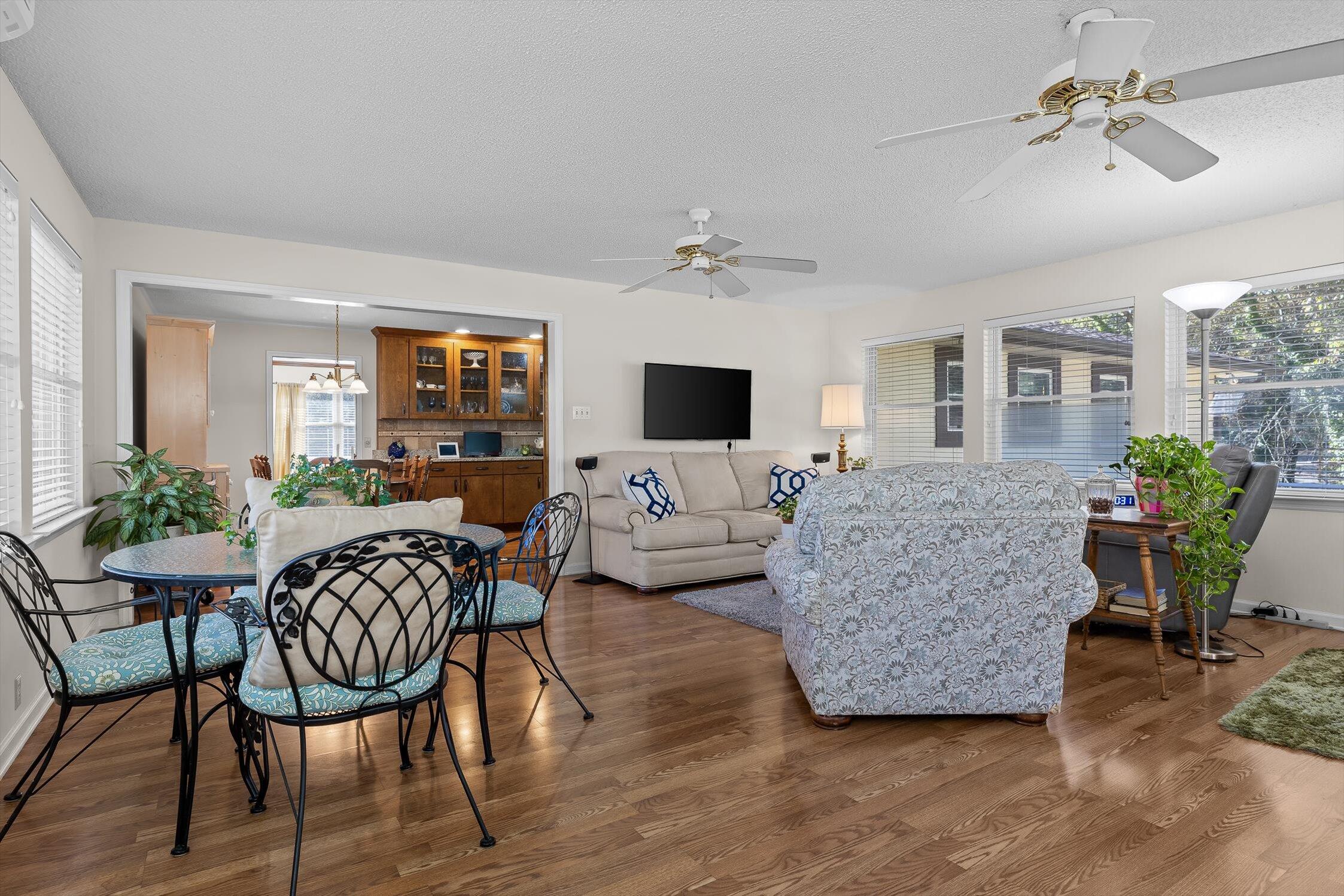 Chattanooga, Tennessee 37416, United States, 2 Bedrooms Bedrooms, ,2 BathroomsBathrooms,Residential,Active,227465