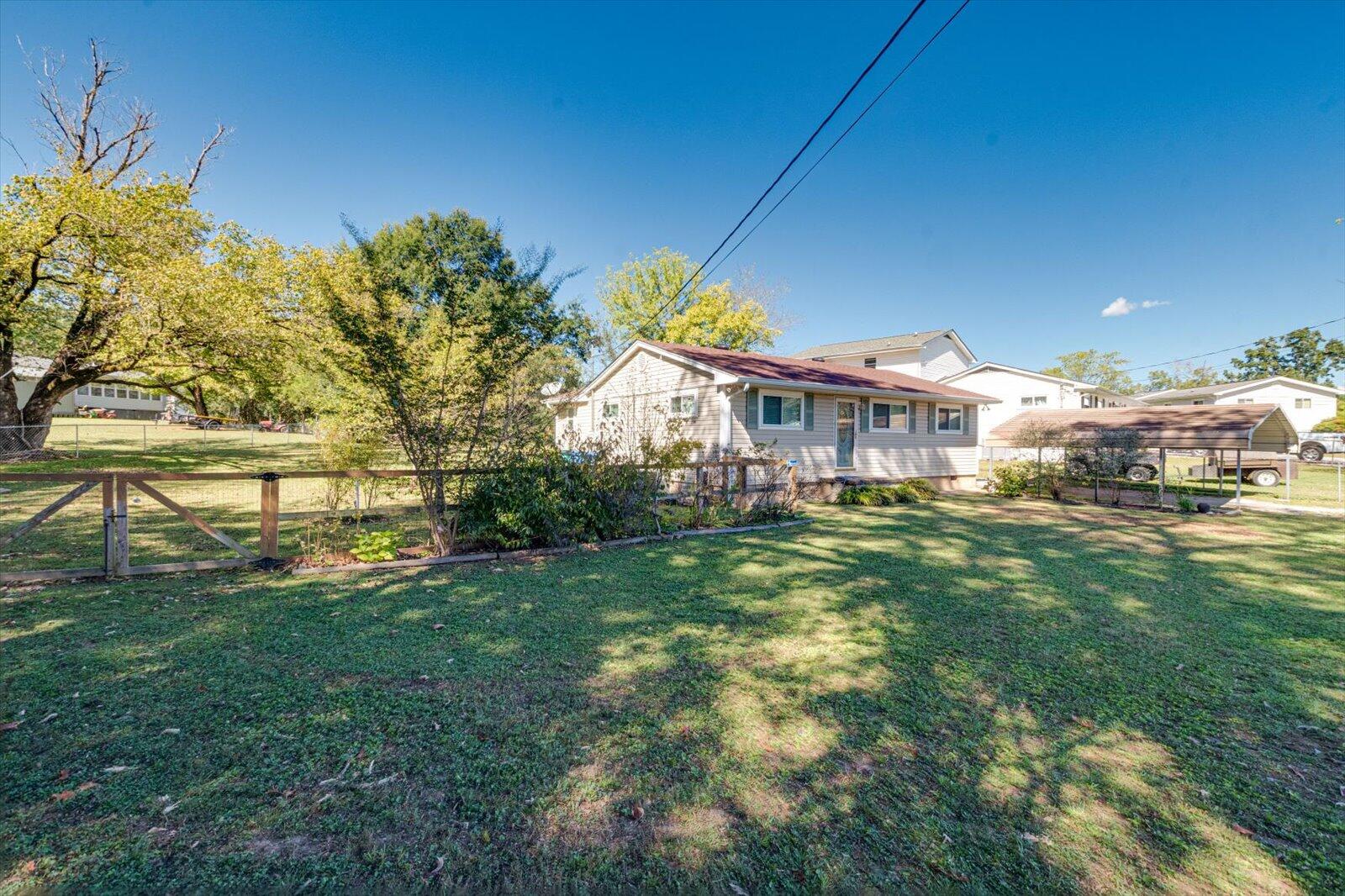 5131 Winding Lane