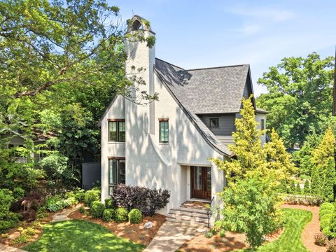 Photo of 923 Endicott Street, Chattanooga, TN 37405 (MLS # 1534611)