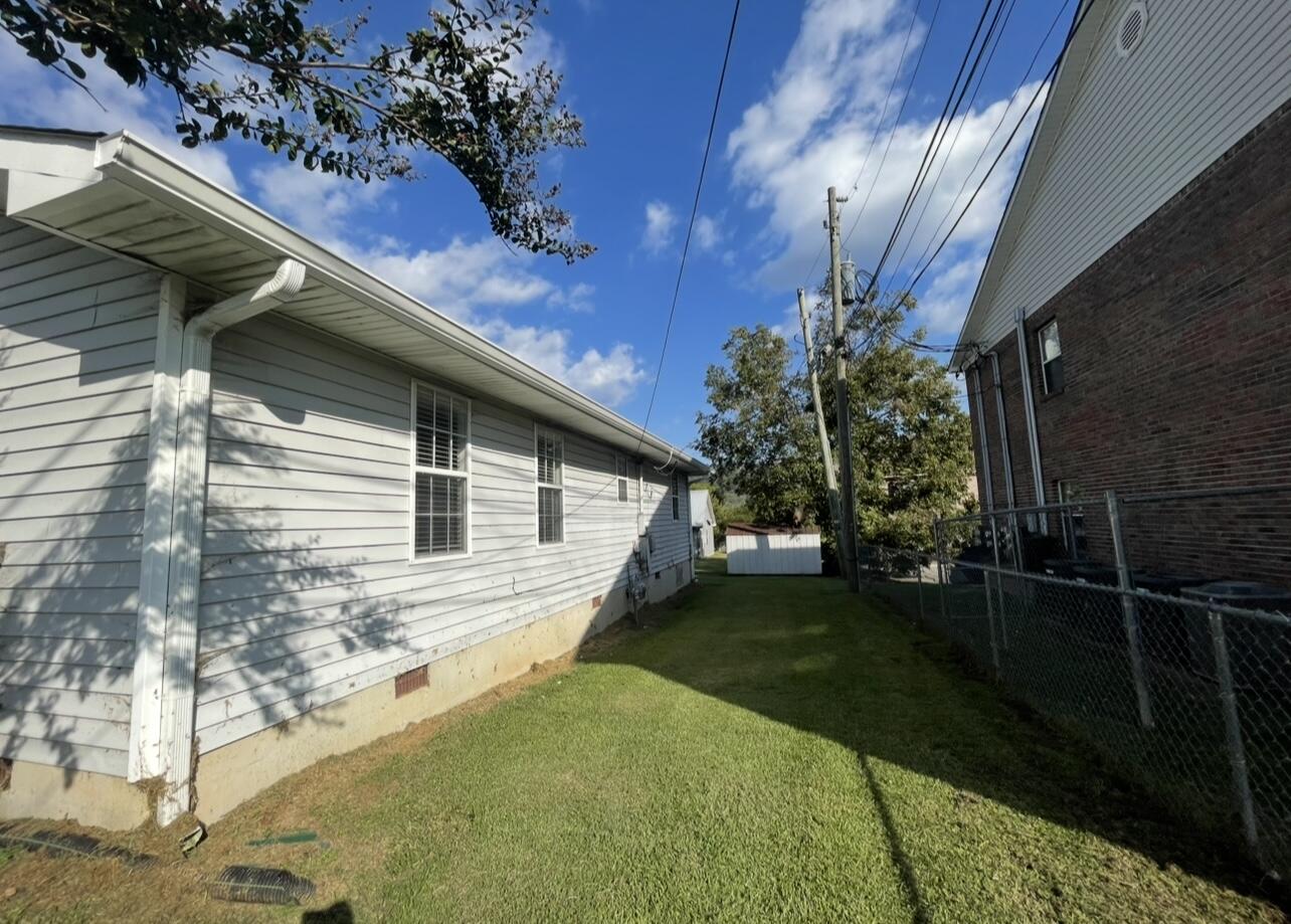 384 Guyler Street