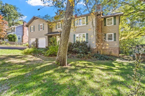 Photo of 880 Kentucky Avenue, Signal Mountain, TN 37377 (MLS # 1545066)