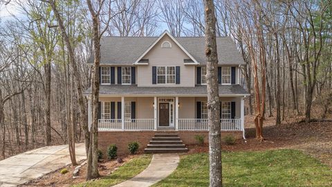 Photo of 4715 Creek Point Lane, Signal Mountain, TN 37377 (MLS # 1526232)