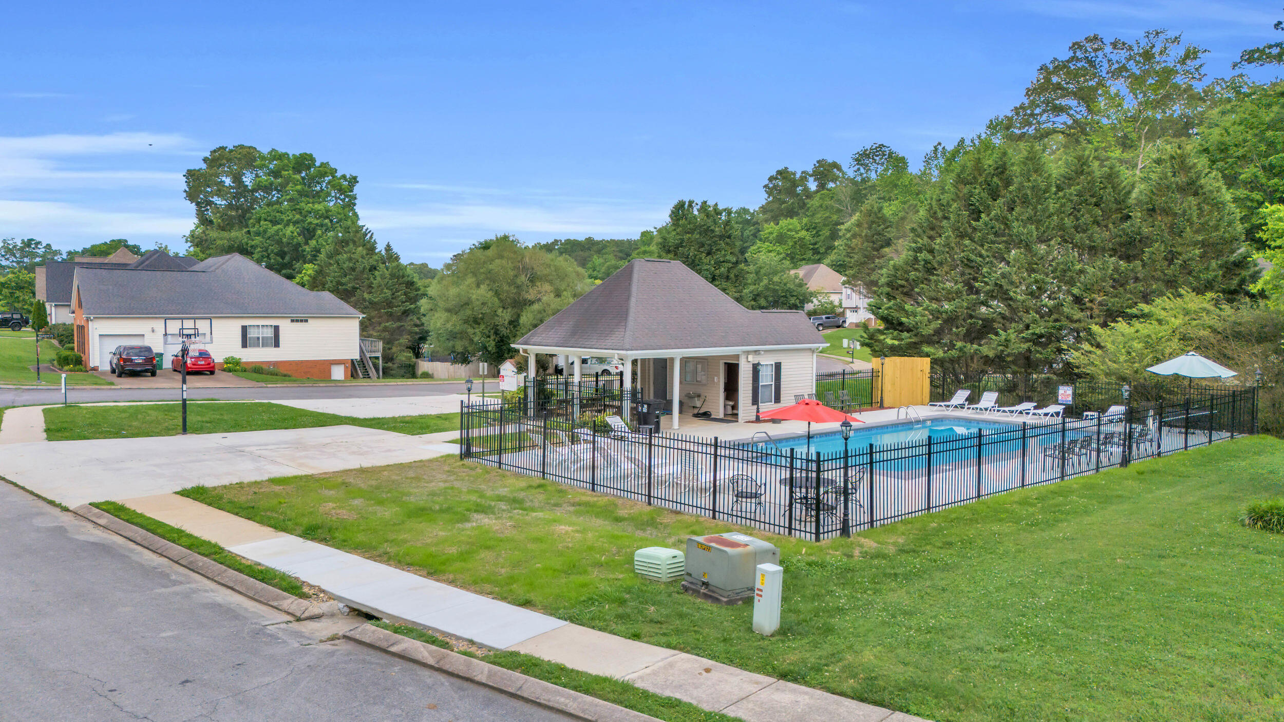 8369 Shadetree Lane, Ooltewah, Tennessee image 33