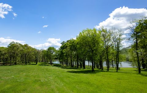 1182 Riverbank Ridge Chattanooga TN 37415