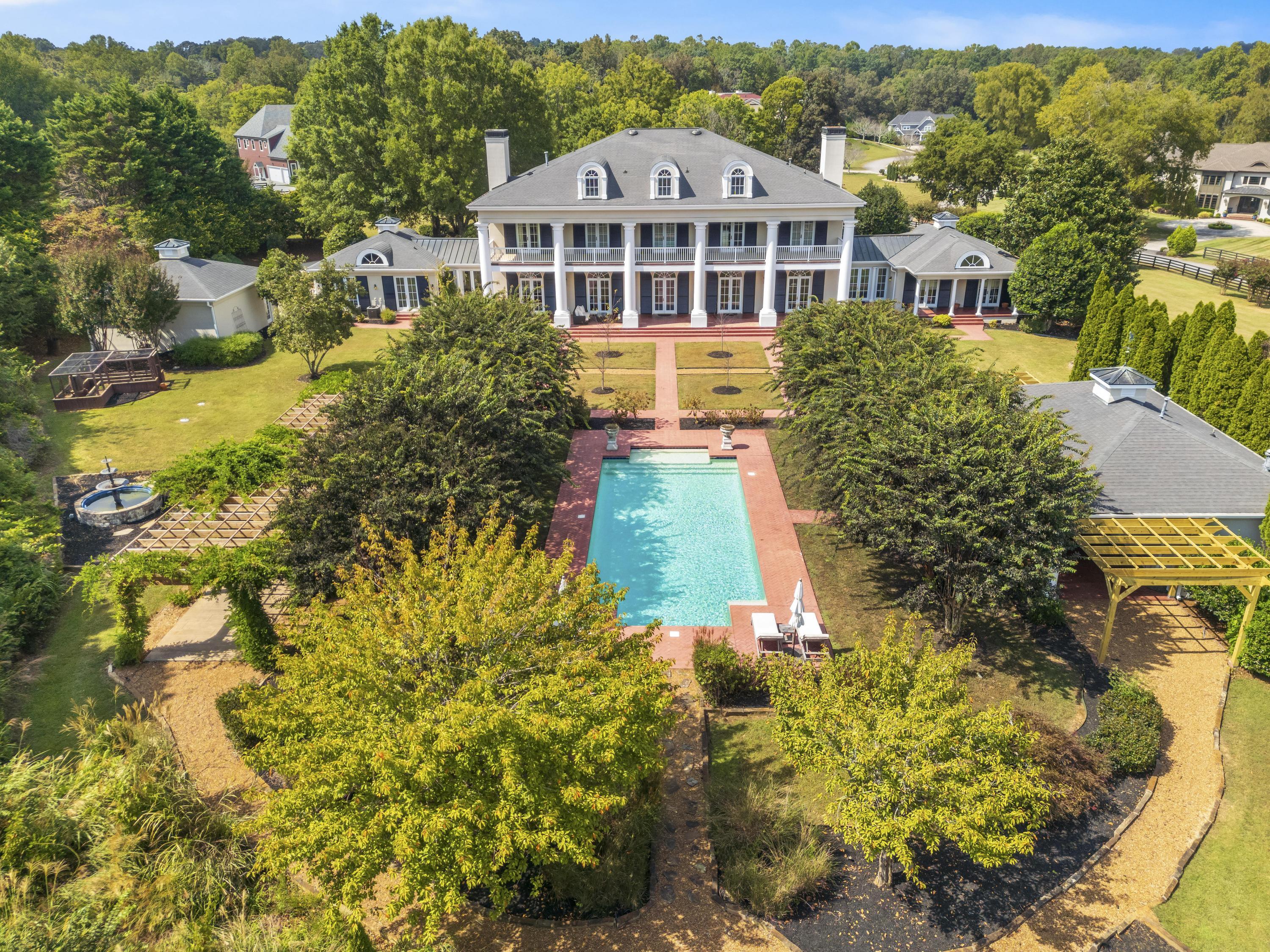 7900 Thunder Farms Trail