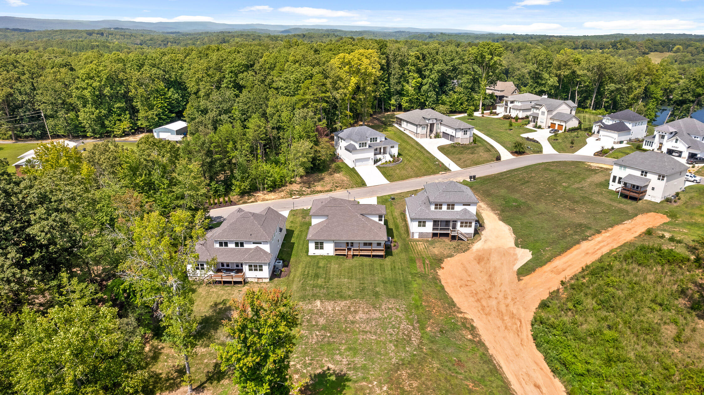 1758 River Breeze Drive, Soddy Daisy, Tennessee image 48