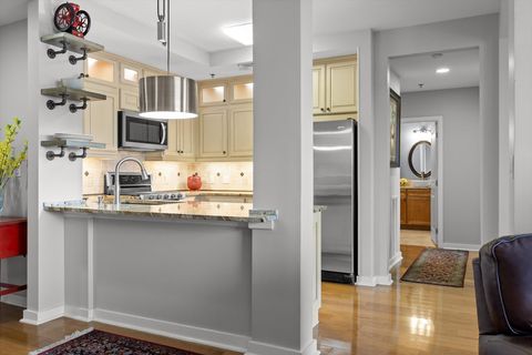 Tiny photo for 200 Manufacturers Road, Chattanooga, TN 37405 (MLS # 1528442)