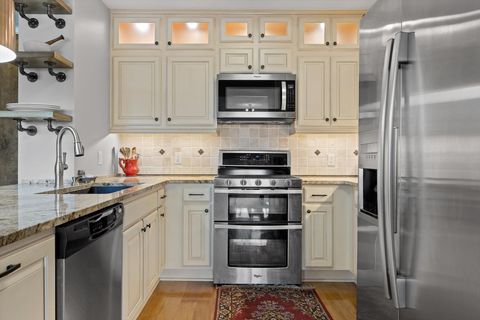 Tiny photo for 200 Manufacturers Road, Chattanooga, TN 37405 (MLS # 1528442)