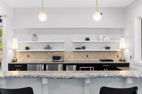 Tiny photo for 200 Manufacturers Road, Chattanooga, TN 37405 (MLS # 1528442)