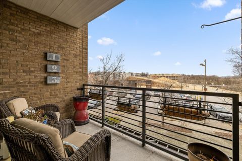 Tiny photo for 200 Manufacturers Road, Chattanooga, TN 37405 (MLS # 1528442)