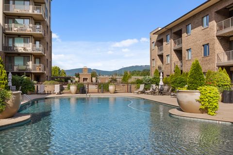 Tiny photo for 200 Manufacturers Road, Chattanooga, TN 37405 (MLS # 1528442)