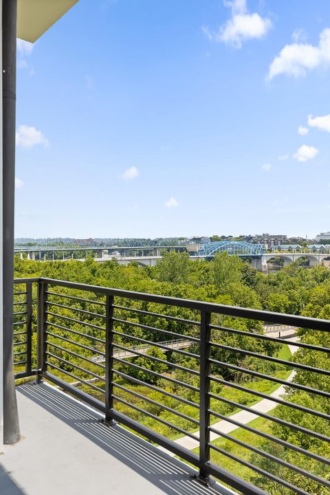 Tiny photo for 200 Manufacturers Road, Chattanooga, TN 37405 (MLS # 1528442)