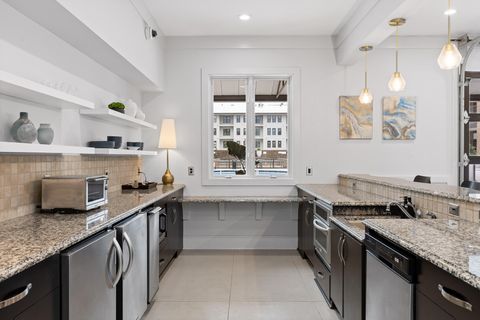 Tiny photo for 200 Manufacturers Road, Chattanooga, TN 37405 (MLS # 1528442)