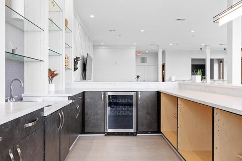 Tiny photo for 200 Manufacturers Road, Chattanooga, TN 37405 (MLS # 1528442)