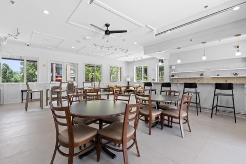 Tiny photo for 200 Manufacturers Road, Chattanooga, TN 37405 (MLS # 1528442)