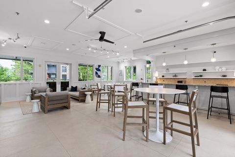 Tiny photo for 200 Manufacturers Road, Chattanooga, TN 37405 (MLS # 1528442)