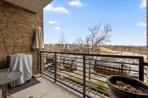 Tiny photo for 200 Manufacturers Road, Chattanooga, TN 37405 (MLS # 1528442)