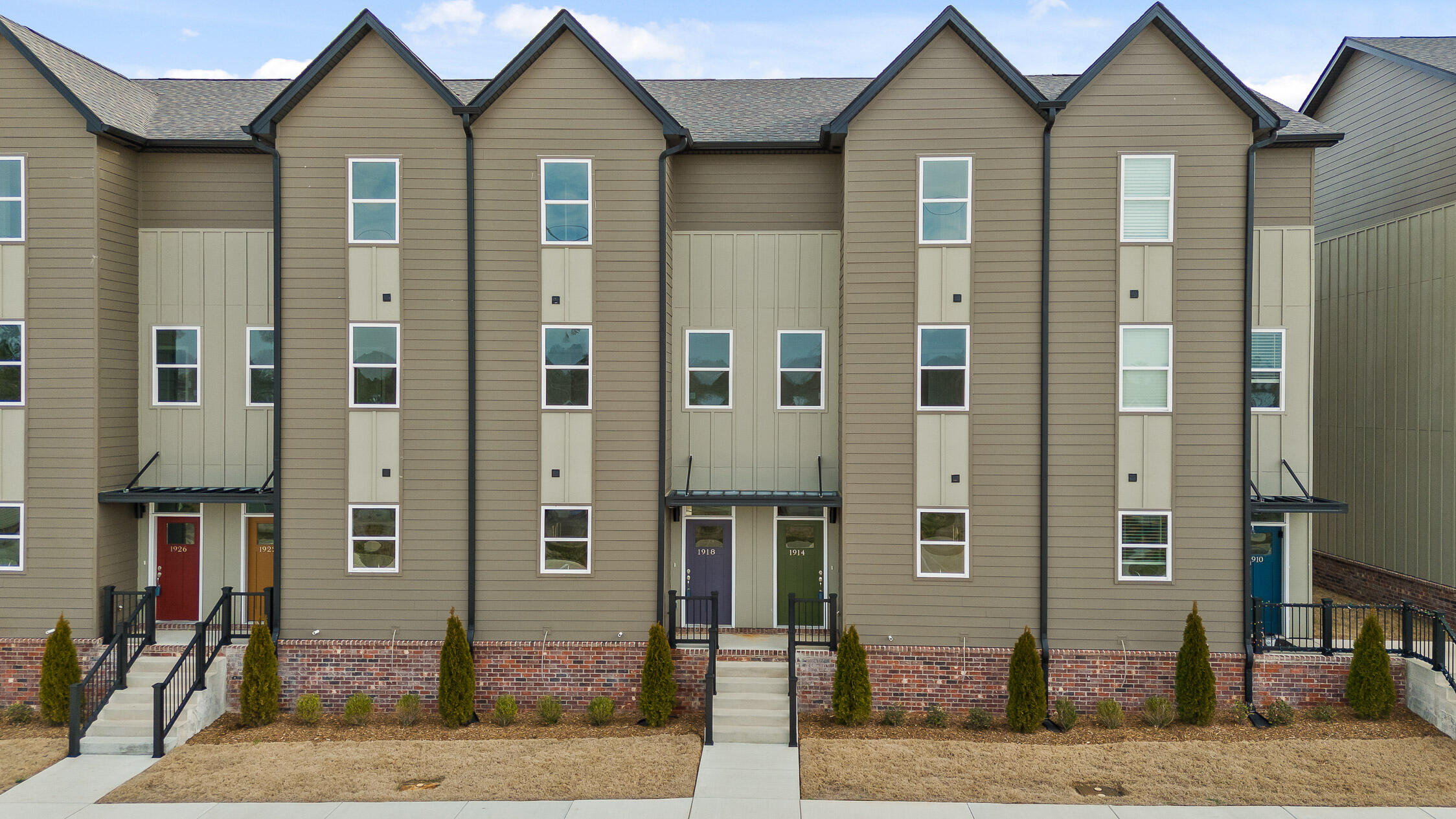 Chattanooga, Tennessee 37421, United States, 3 Bedrooms Bedrooms, ,3 BathroomsBathrooms,Residential,Active,206496