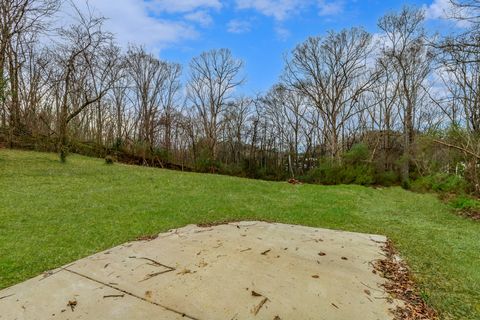 Photo of 323 N Jenkins Road, Rossville, GA 30741 (MLS # 1525159)