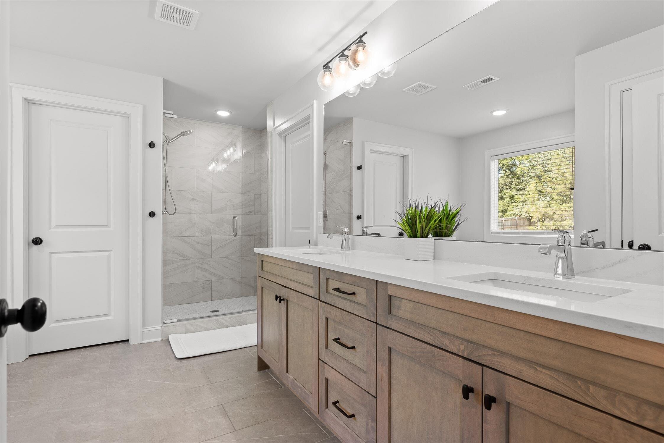 Harrison, Tennessee 37341, United States, 3 Bedrooms Bedrooms, ,3 BathroomsBathrooms,Residential,Active,169469