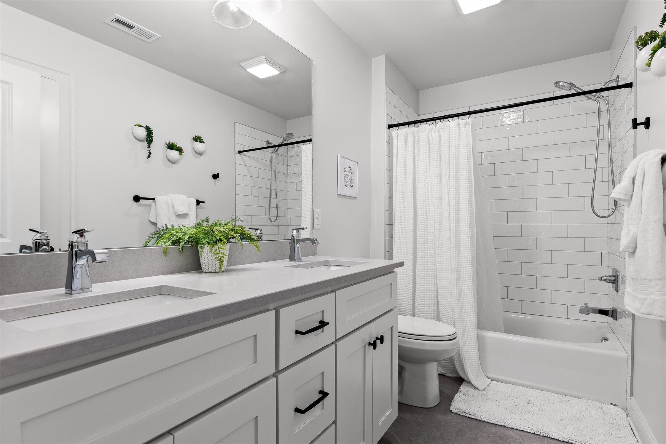 Harrison, Tennessee 37341, United States, 3 Bedrooms Bedrooms, ,3 BathroomsBathrooms,Residential,Active,169469