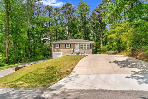 Photo of 171 Keith Street, Dalton, GA 30721 (MLS # 1533001)