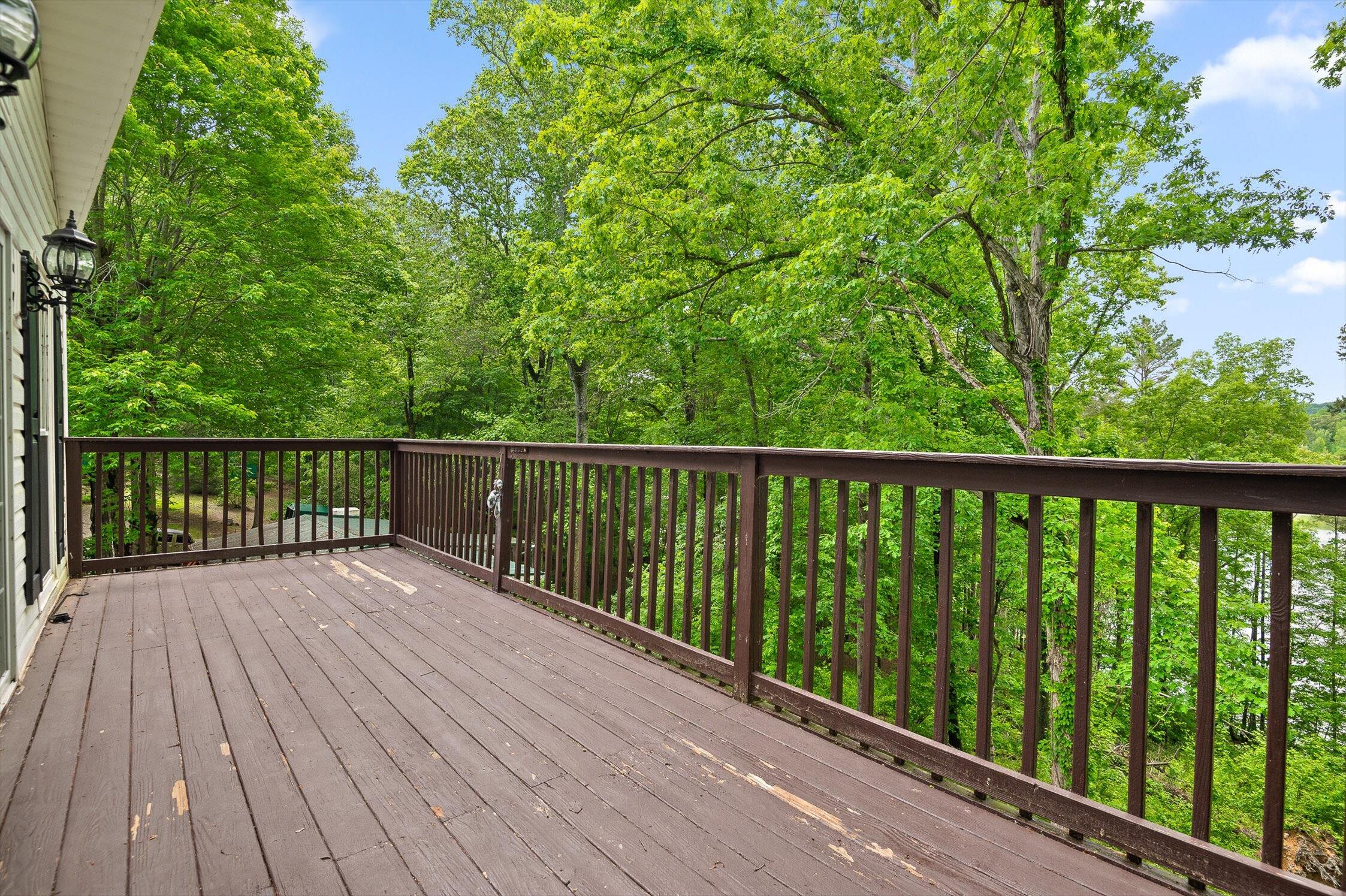 15033 Log Cabin Lane