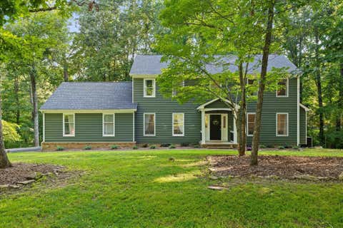 Photo of 902 Dunsinane Road, Signal Mountain, TN 37377 (MLS # 1539836)