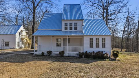 Photo of 150 Cherokee Drive, Chatsworth, GA 30705 (MLS # 1527629)