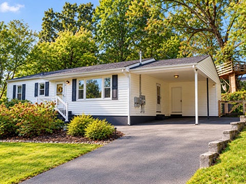 Photo of 516 Occonechee Circle, Chattanooga, TN 37415 (MLS # 1544980)