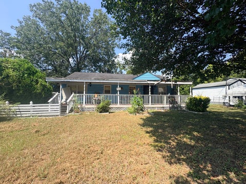 Photo of 1307 San Hsi Drive, Chattanooga, TN 37412 (MLS # 1542288)