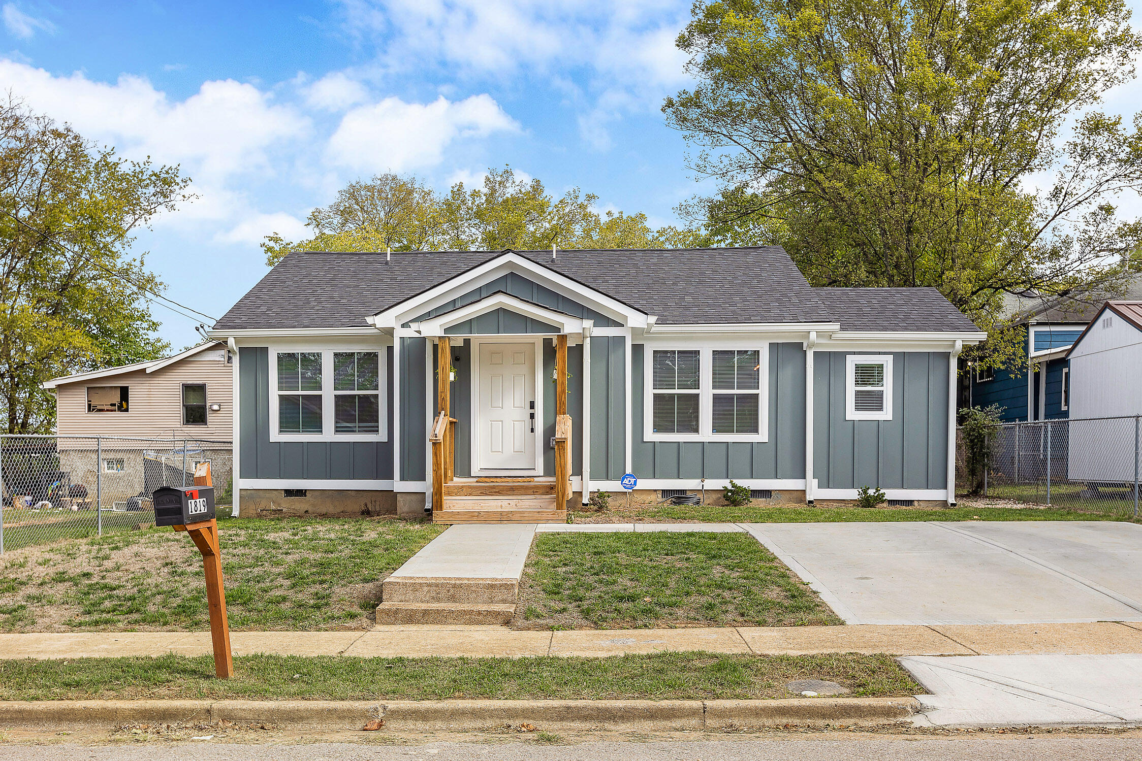 1819 E 26th Street, Chattanooga, Tennessee image 2