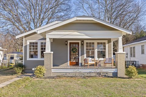 Photo of 26 N Parkdale Avenue, Chattanooga, TN 37411 (MLS # 1527595)