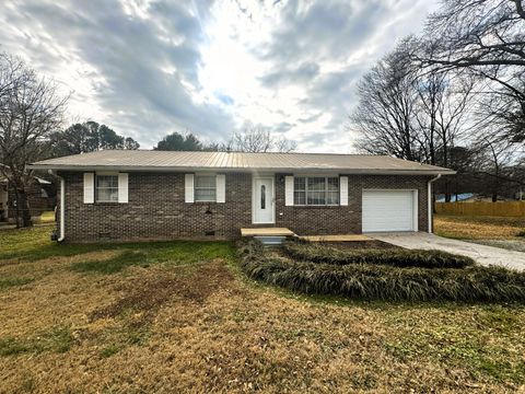 Photo of 703 Bomar Street, LaFayette, GA 30728 (MLS # 1525220)