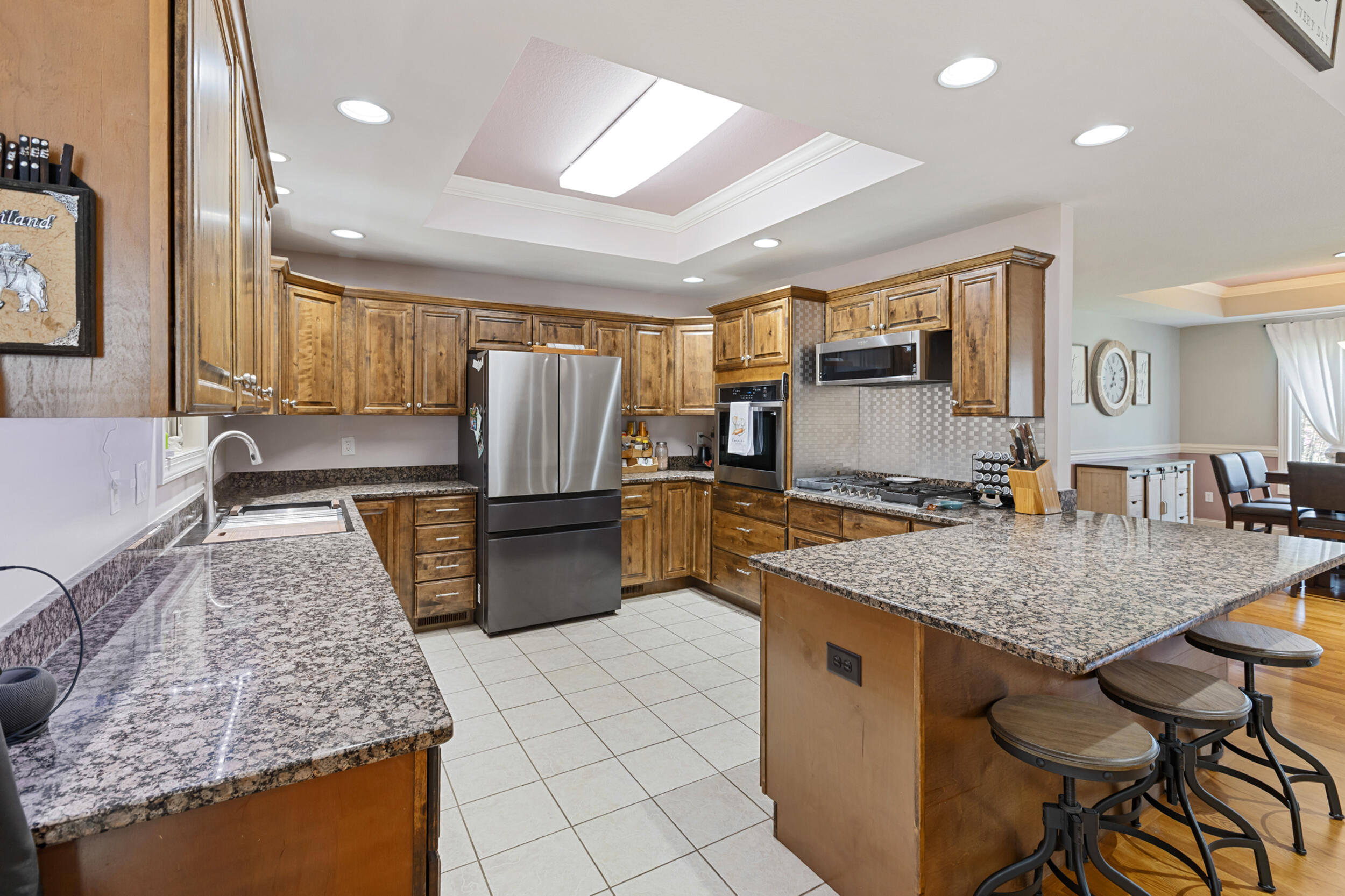 3502 Windsor Circle NE