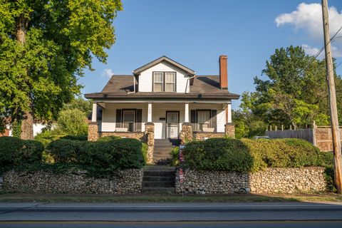 Photo of 1400 Dodson Avenue, Chattanooga, TN 37404 (MLS # 1525915) Photo of 1400 Dodson Avenue, Chattanooga, TN 37404 (MLS # 1525915)
