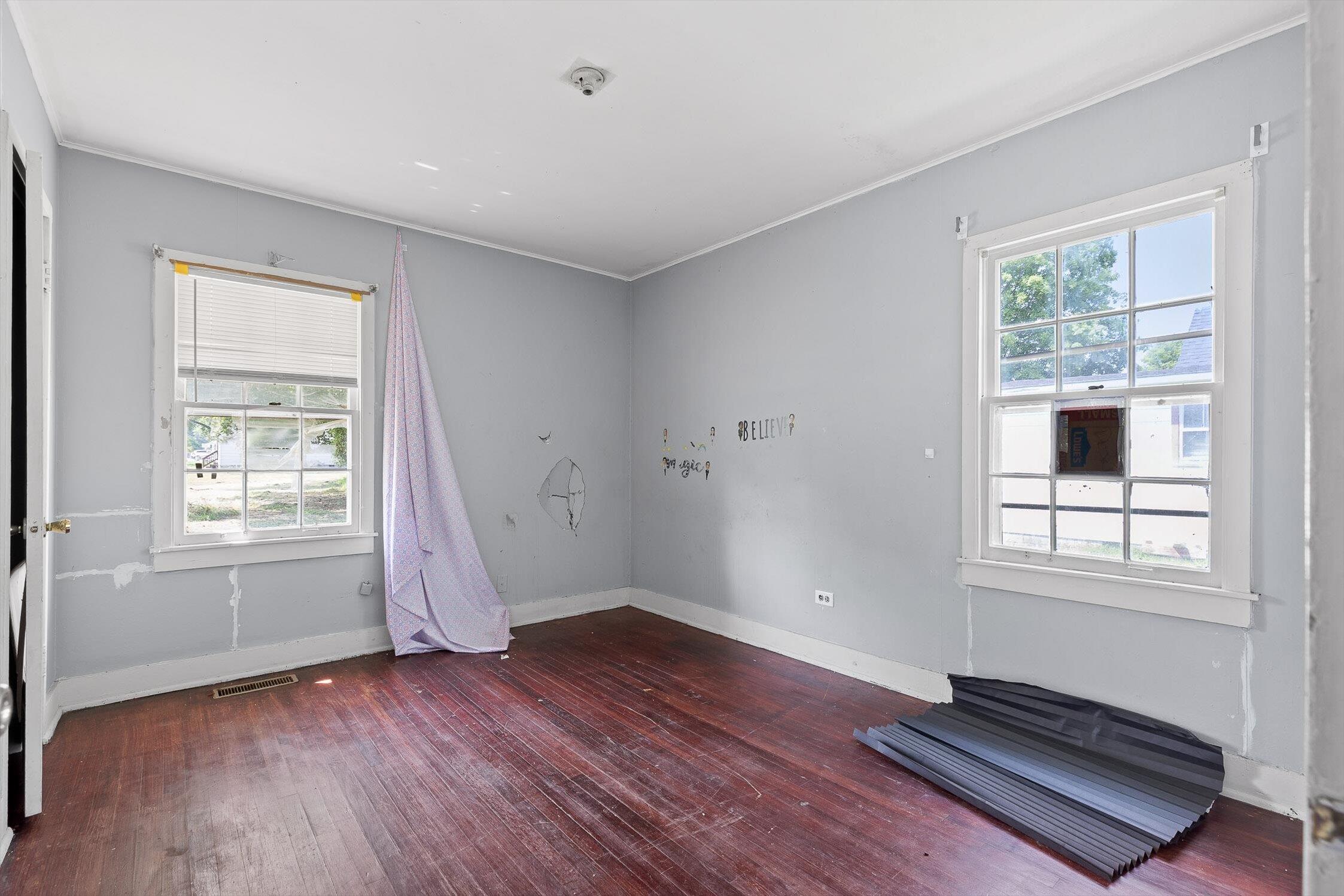 Spring City, Tennessee 37381, United States, 2 Bedrooms Bedrooms, ,1 BathroomBathrooms,Residential,Contingent,145519