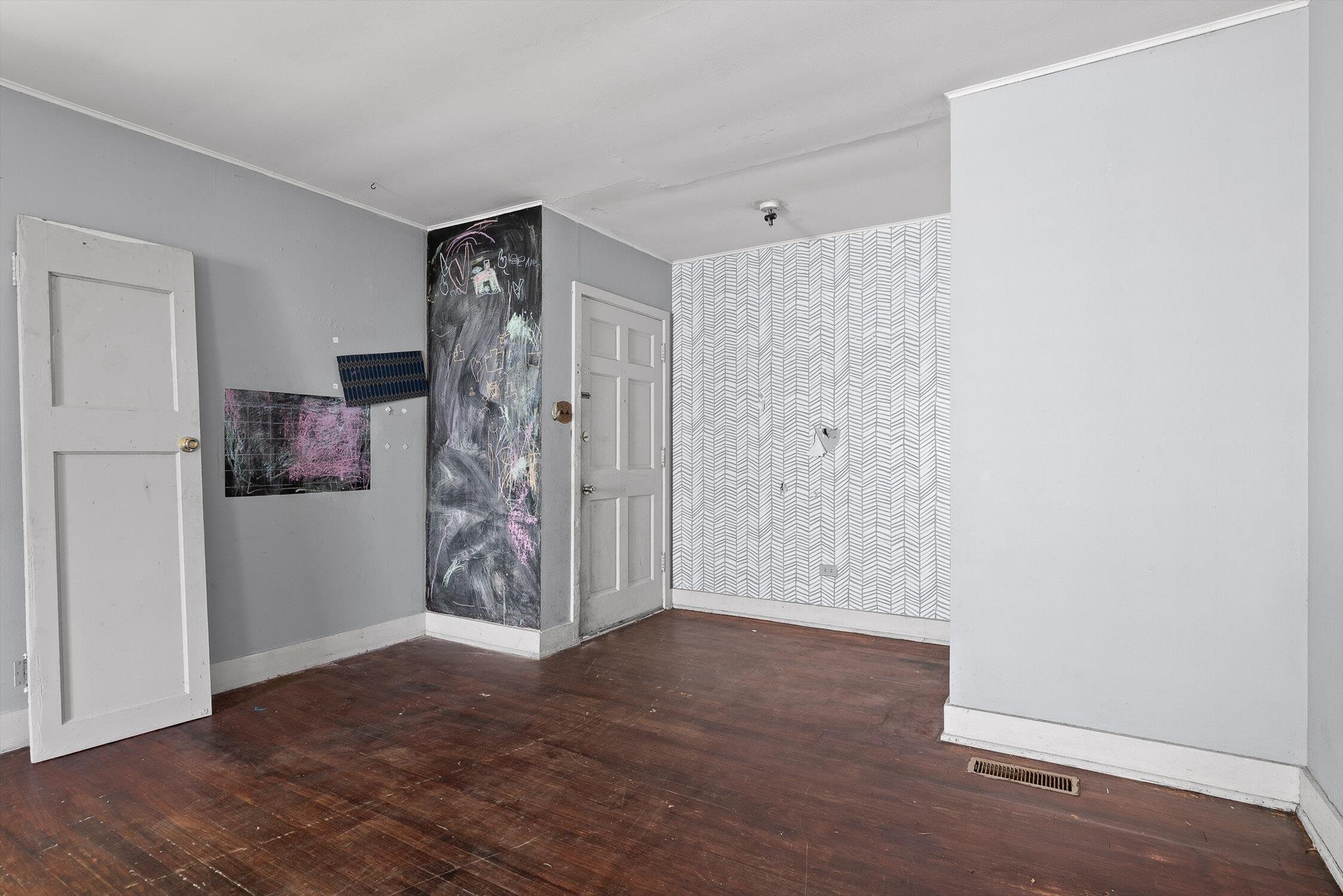 Spring City, Tennessee 37381, United States, 2 Bedrooms Bedrooms, ,1 BathroomBathrooms,Residential,Contingent,145519